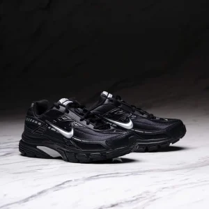 INITIATOR  Black Metallic Silver